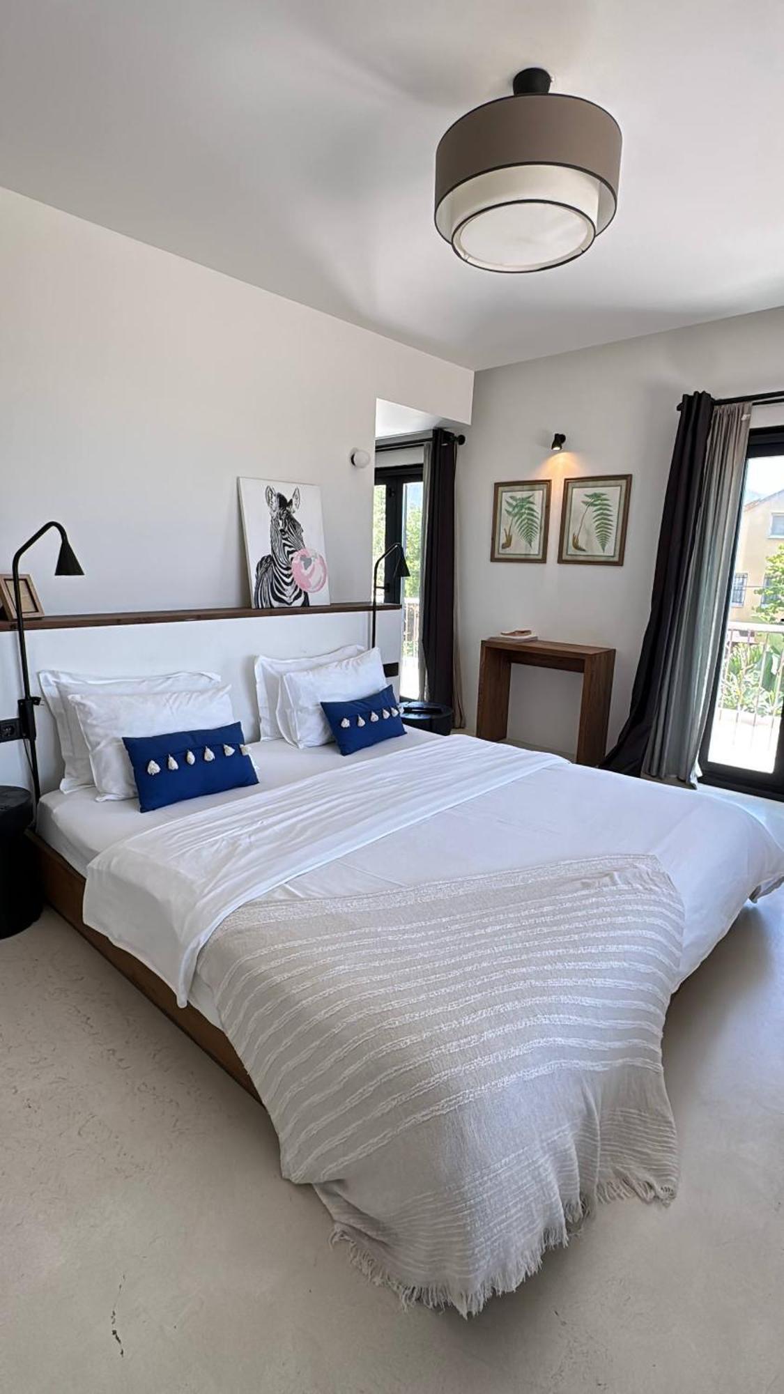 Deluxe Double Room with Bath
