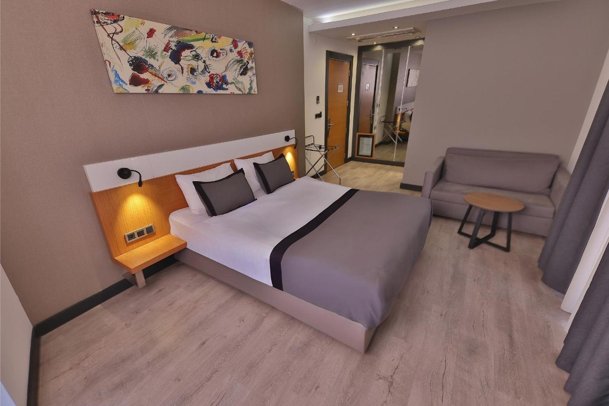 Double Room with Balcony,1756565671:JPEG