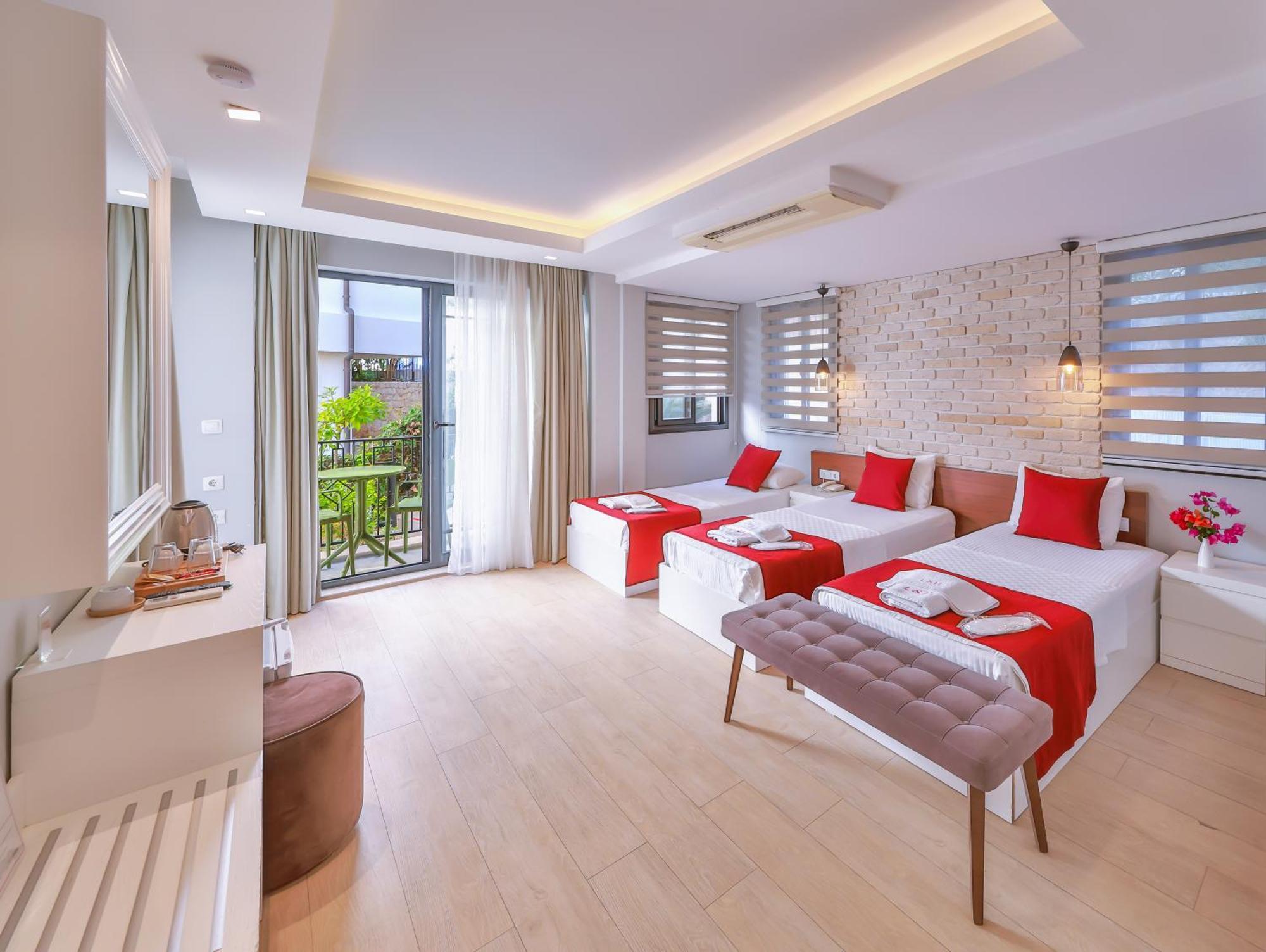 Triple Room,1756638731:JPEG