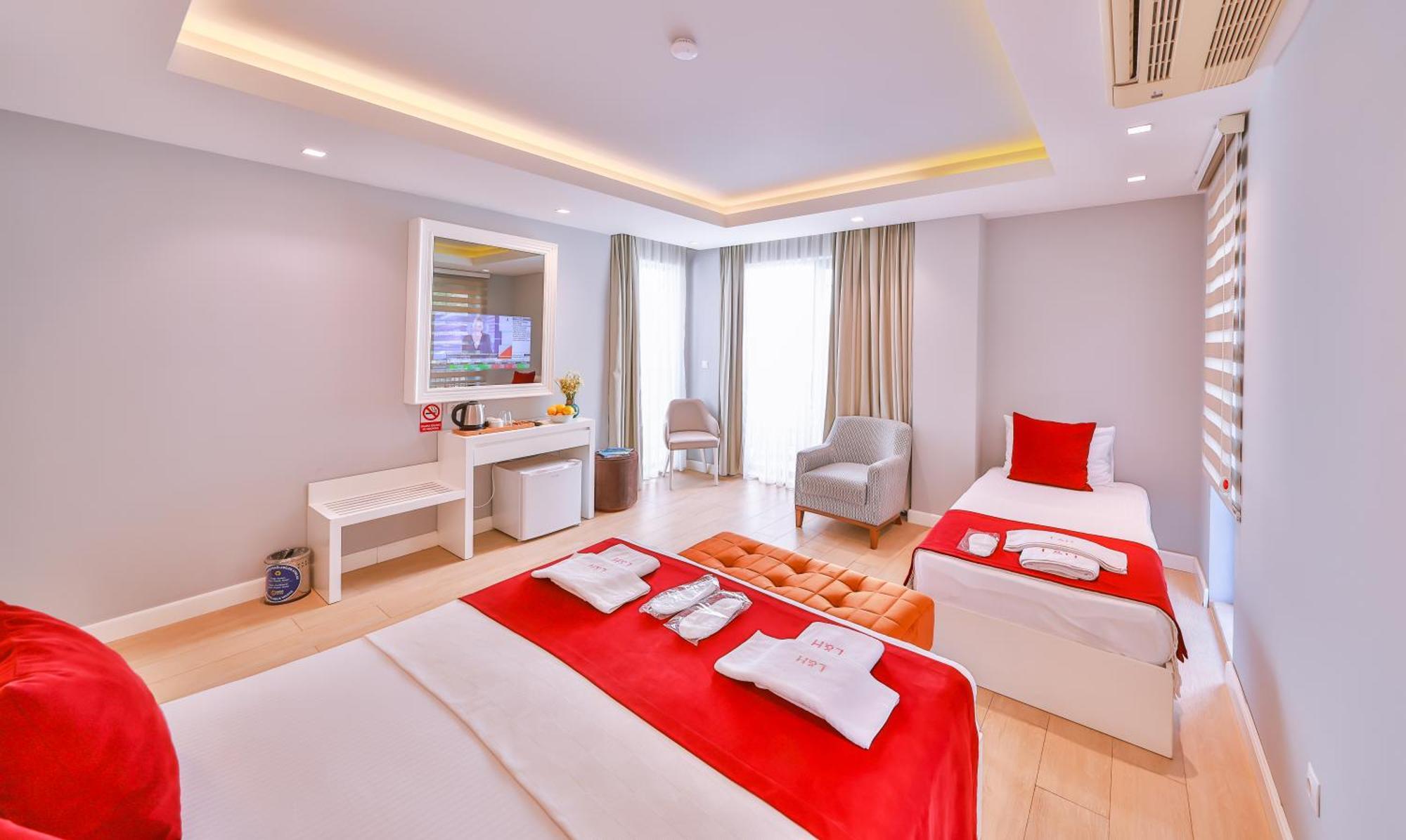 Standard Triple Room,1756638644:JPEG