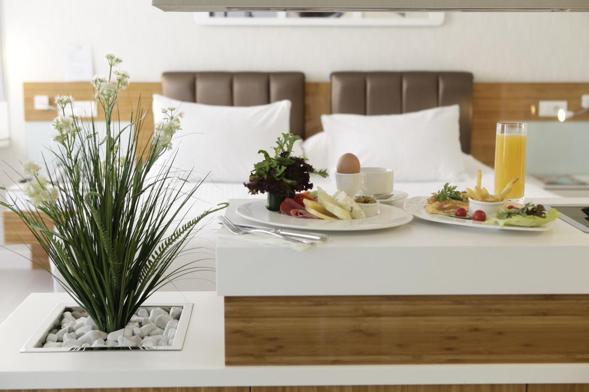 Corner Suite,1758317426:JPEG