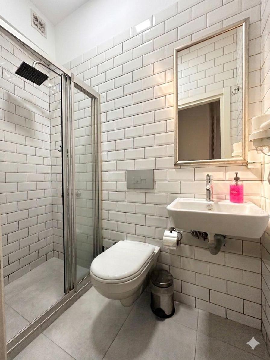 Double Room with Patio,1765448849:JPEG