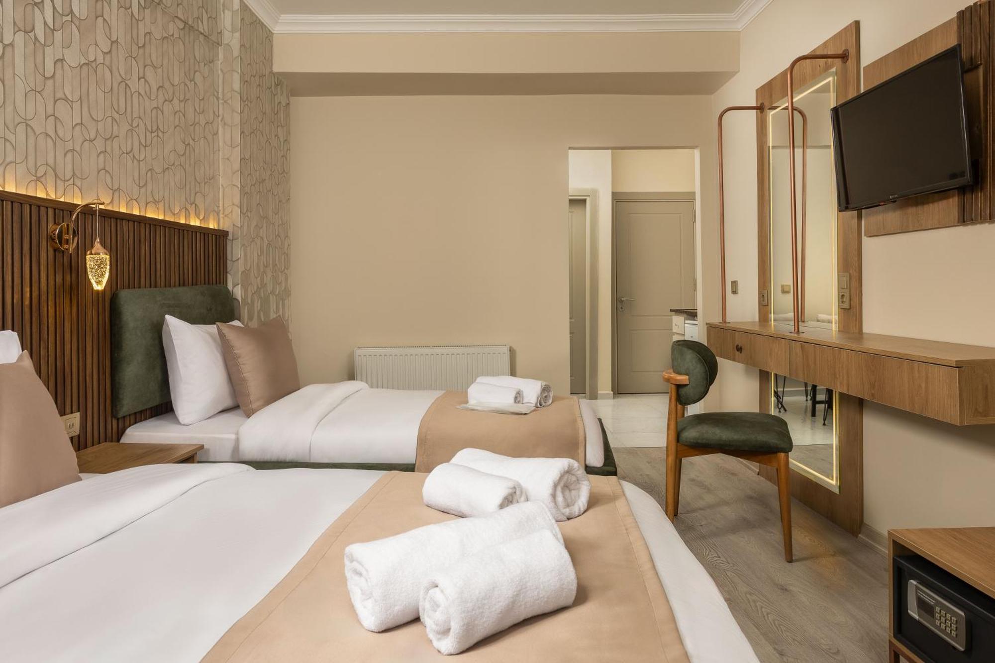 Deluxe Triple Room