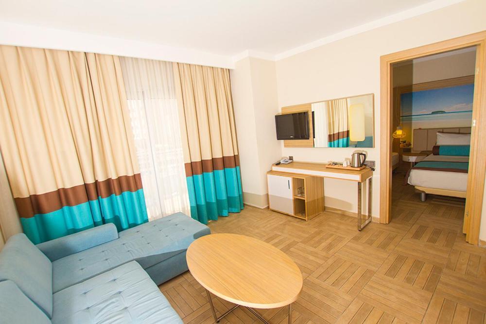 Familienzimmer mit Balkon