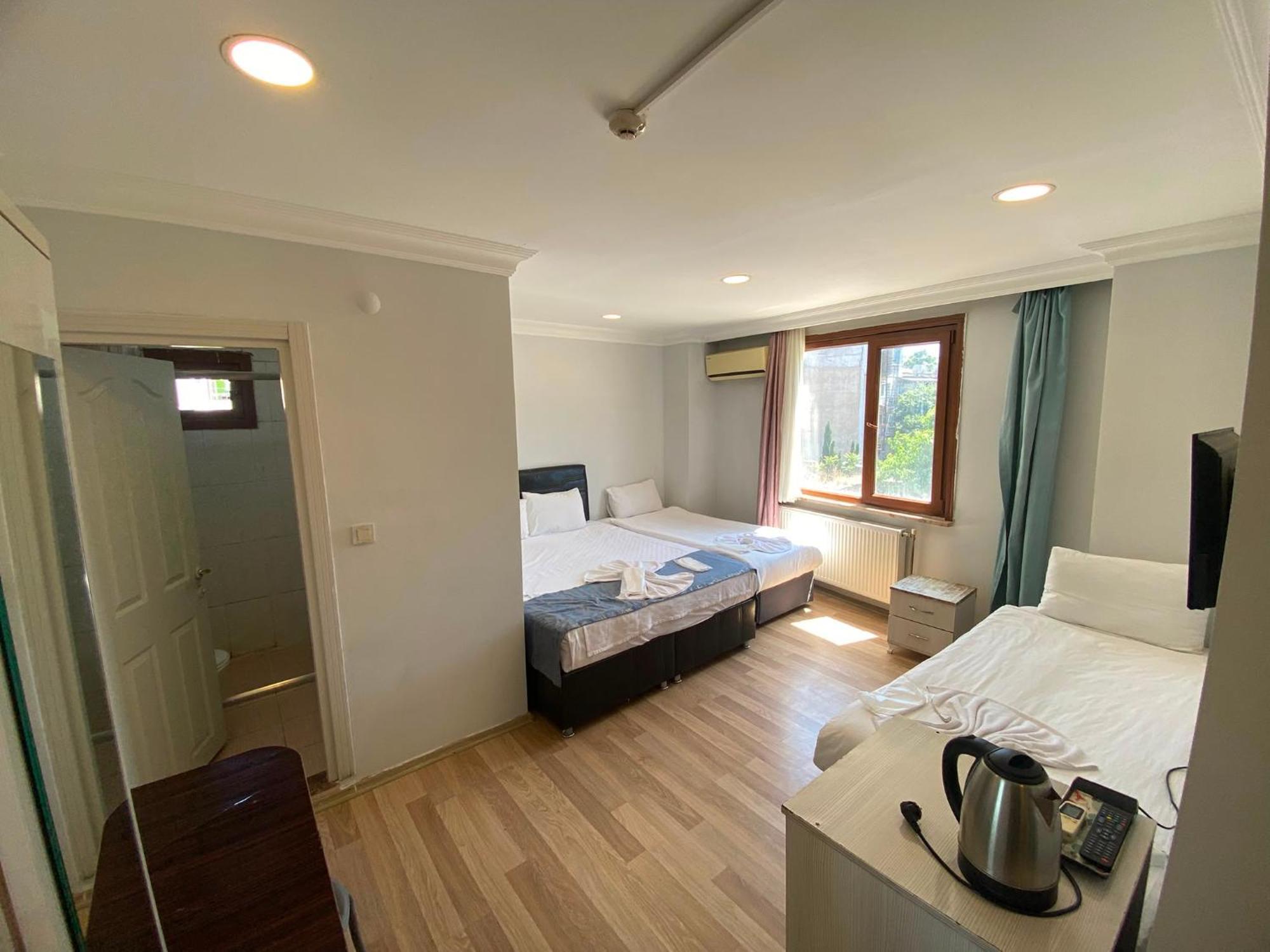 Superior Quadruple Room,1771856485:JPEG