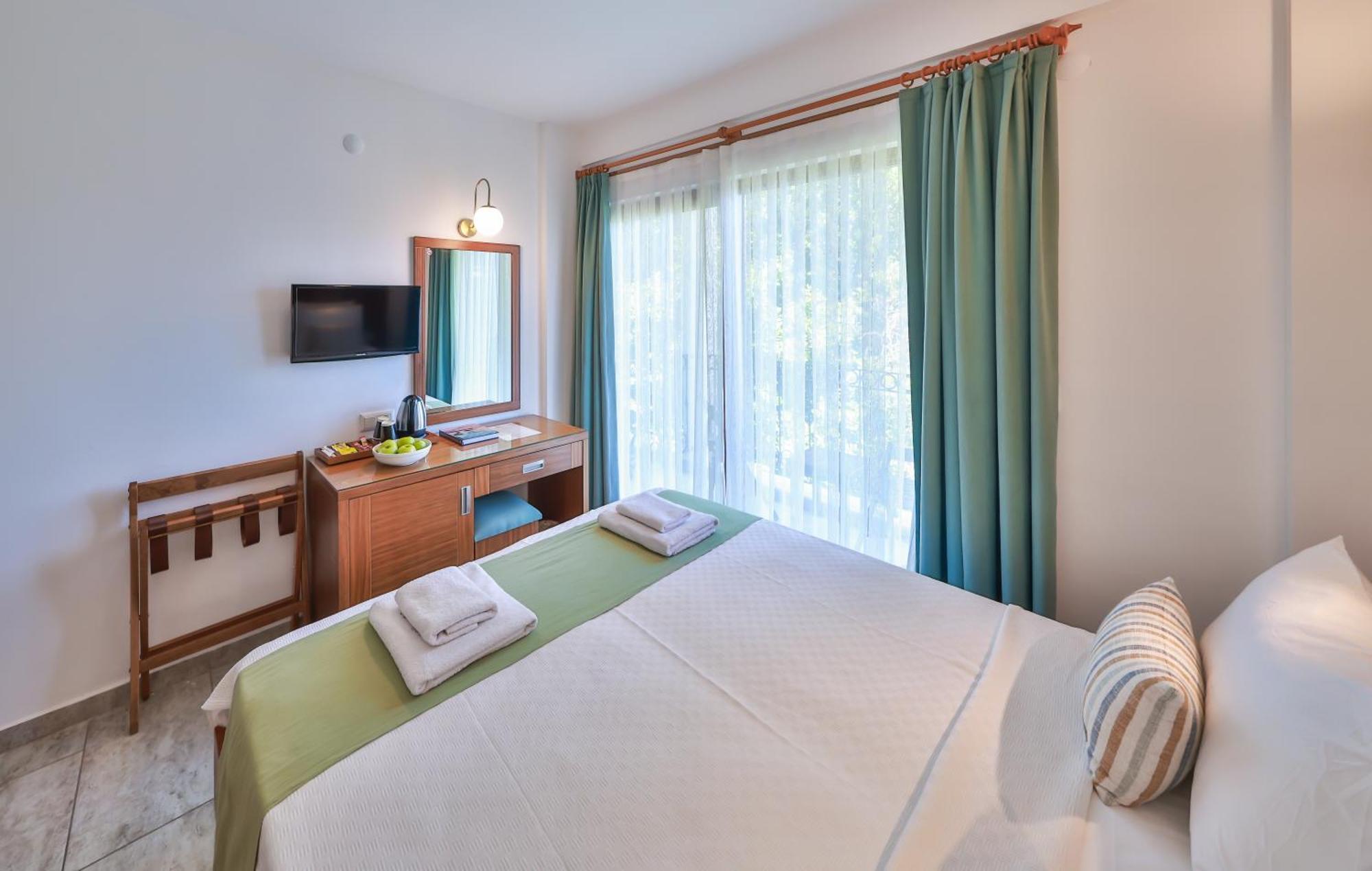 Standard Double or Twin Room with Sea View