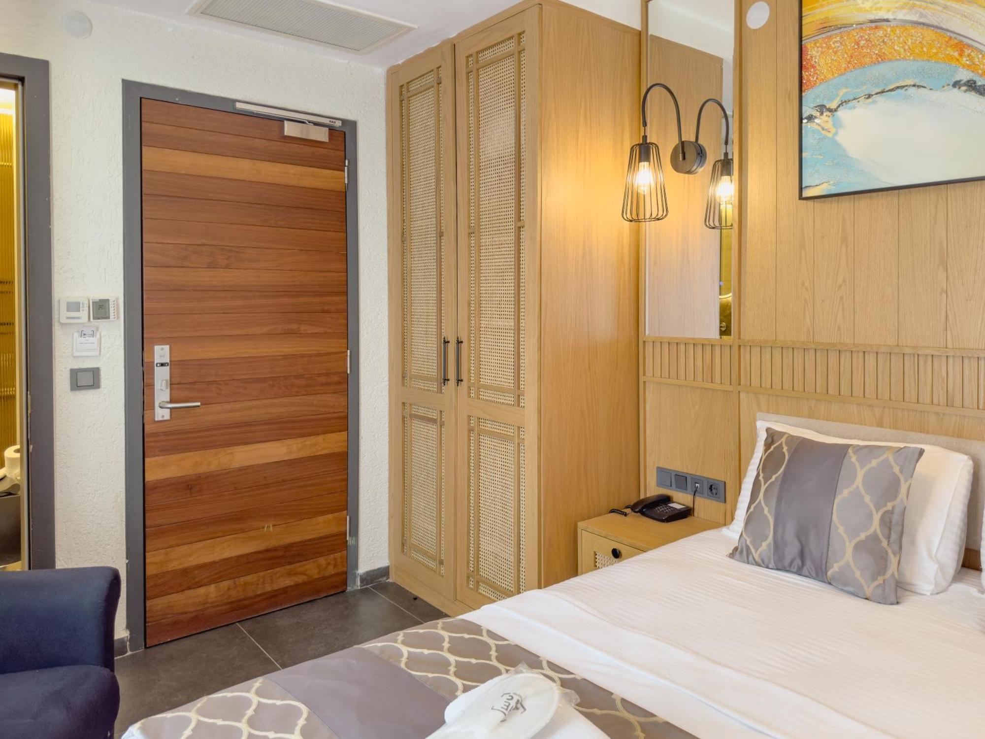 Doppelzimmer mit Poolblick
