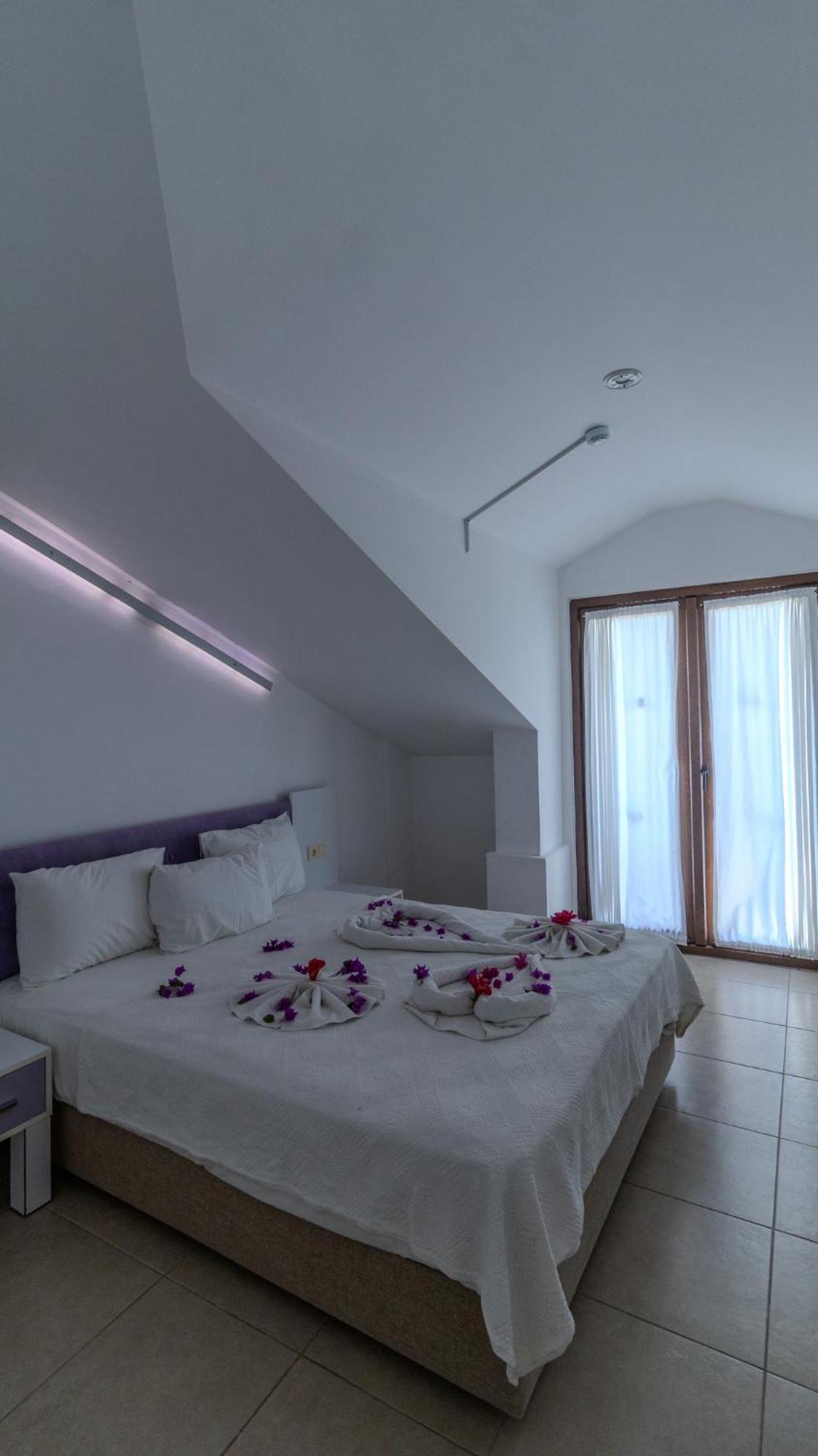 Familiensuite mit Balkon