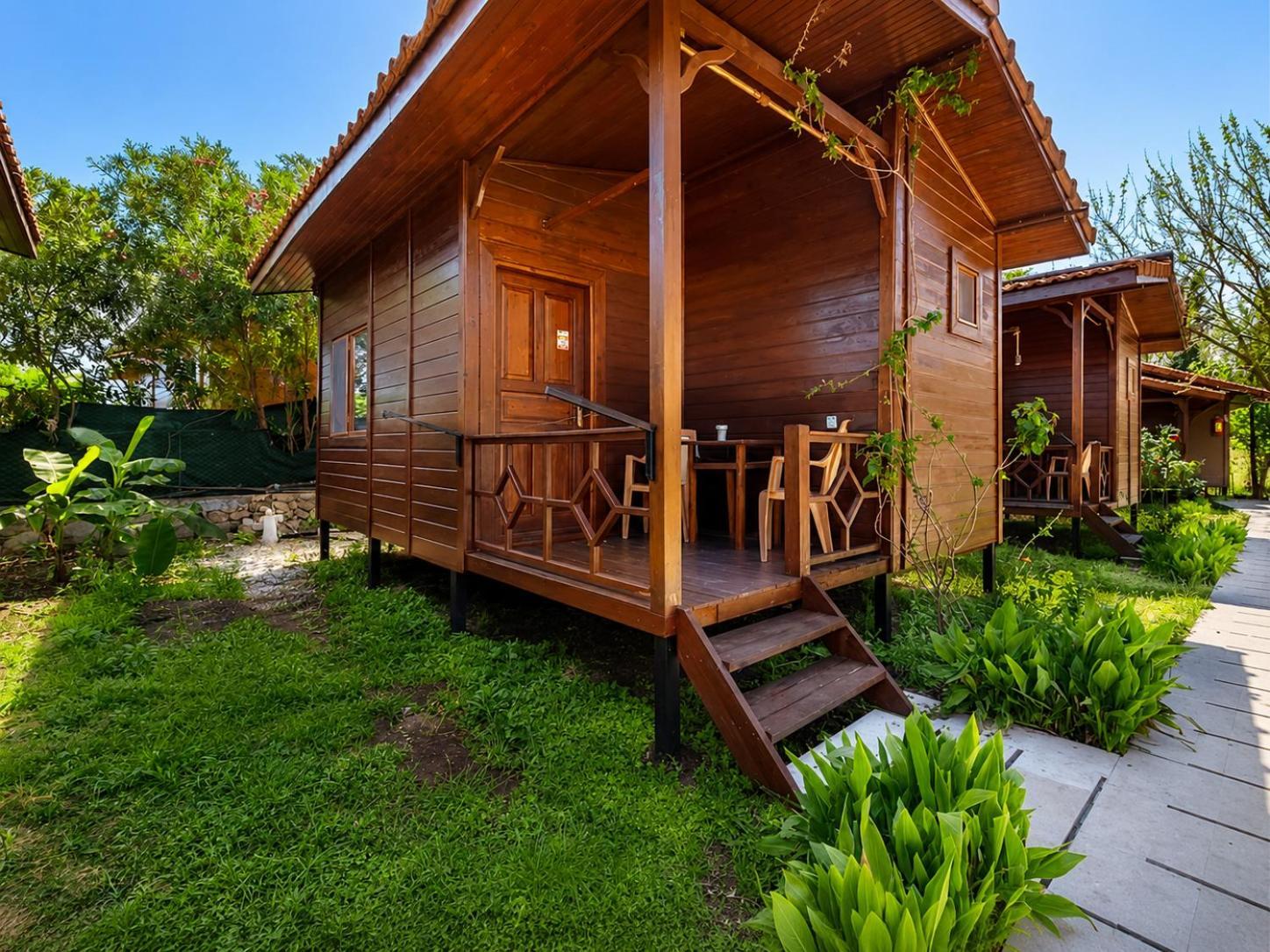 Deluxe Bungalow mit Gartenblick