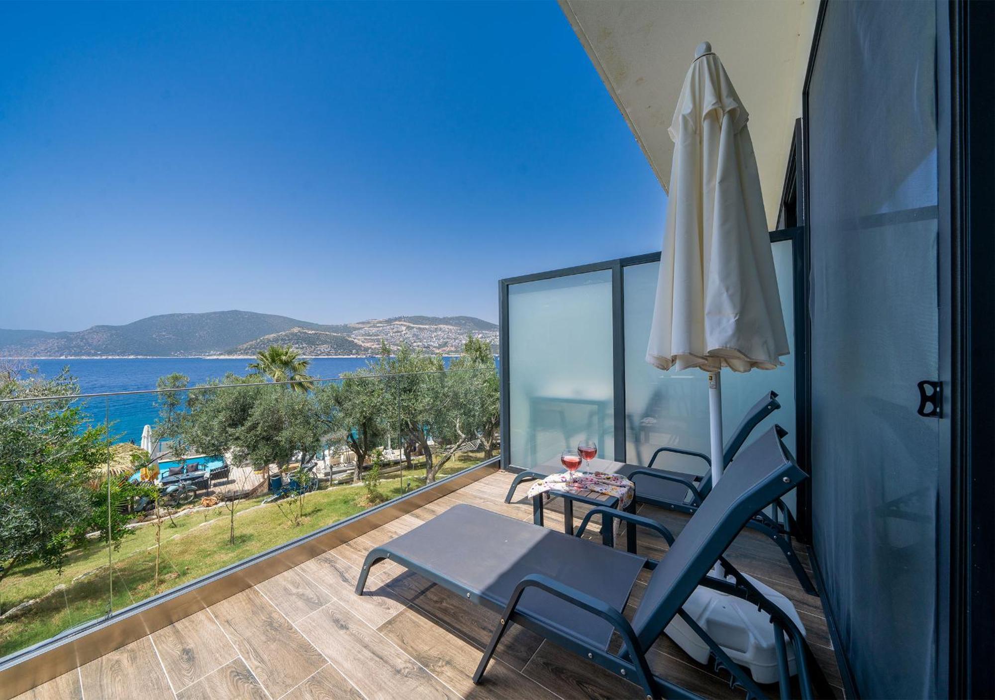 Habitación Doble con balcón y vistas al mar