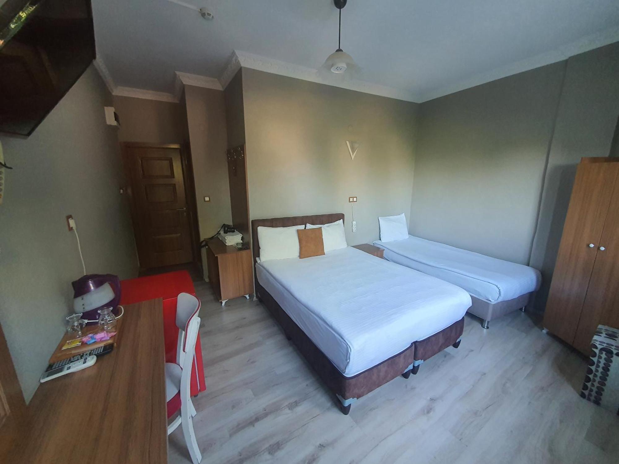 Standard Triple Room with Sea View