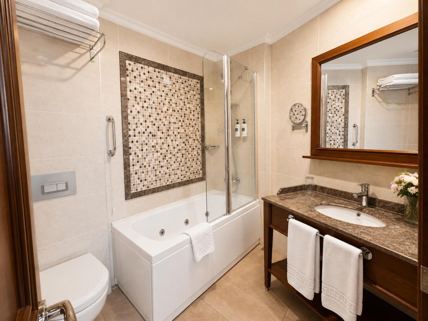 Deluxe Double or Twin Room