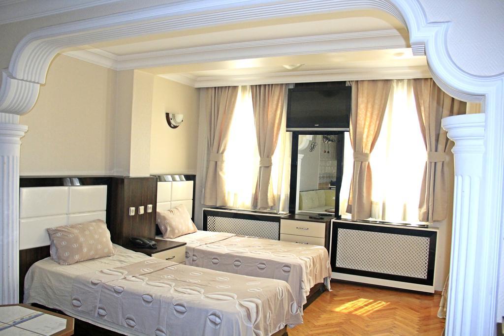Double or Twin Room Shower