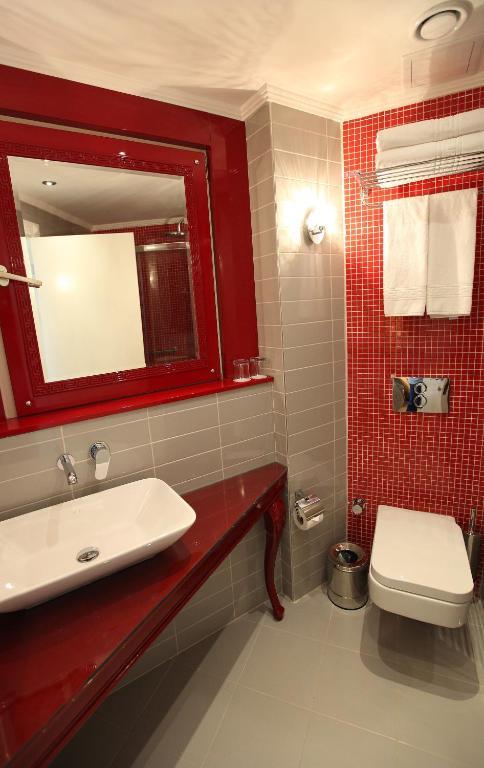 Quarto Duplo com Vista Parcial para o Mar