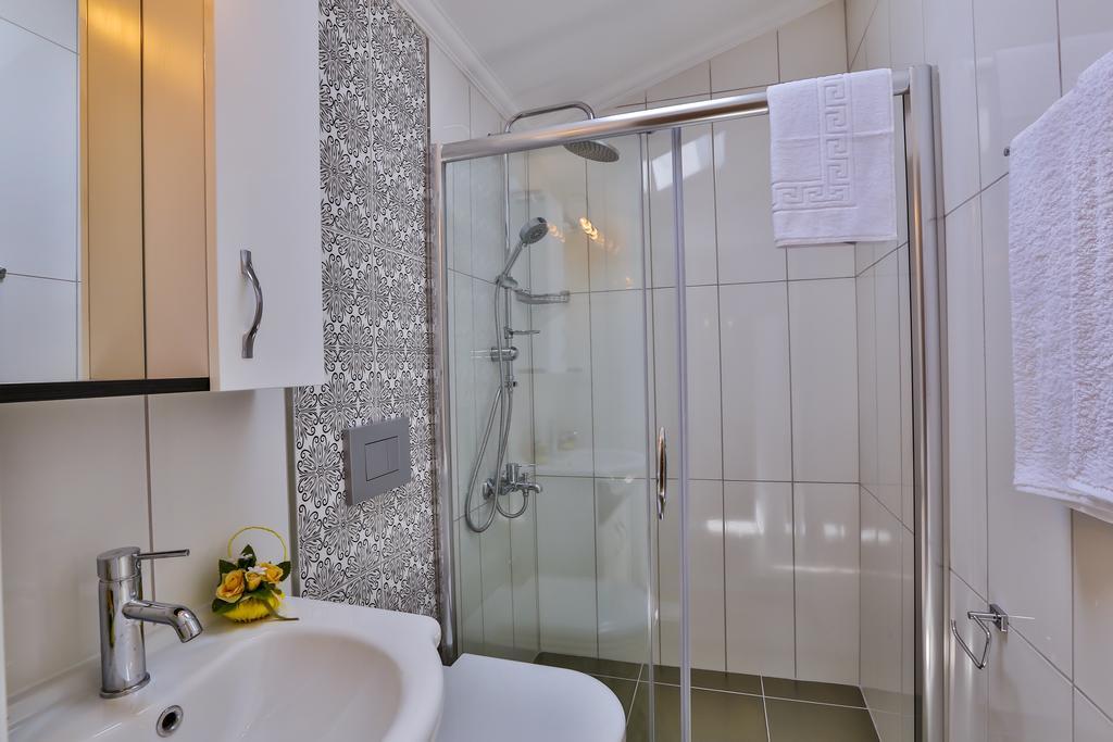 Two-Bedroom Duplex Apartment with Double Bathroom,823841627:JPEG