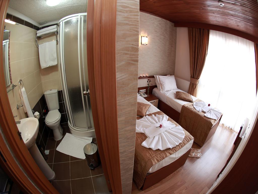 Quarto com Cama de Casal ou 2 de Solteiro