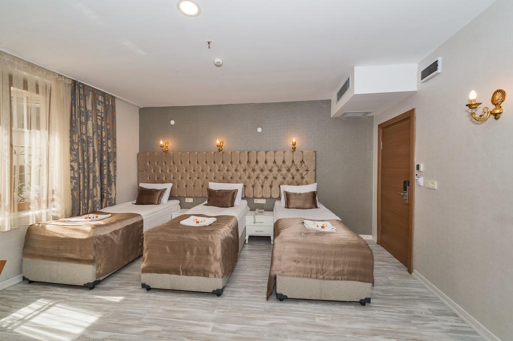 Standard Triple Room,215367560:JPEG