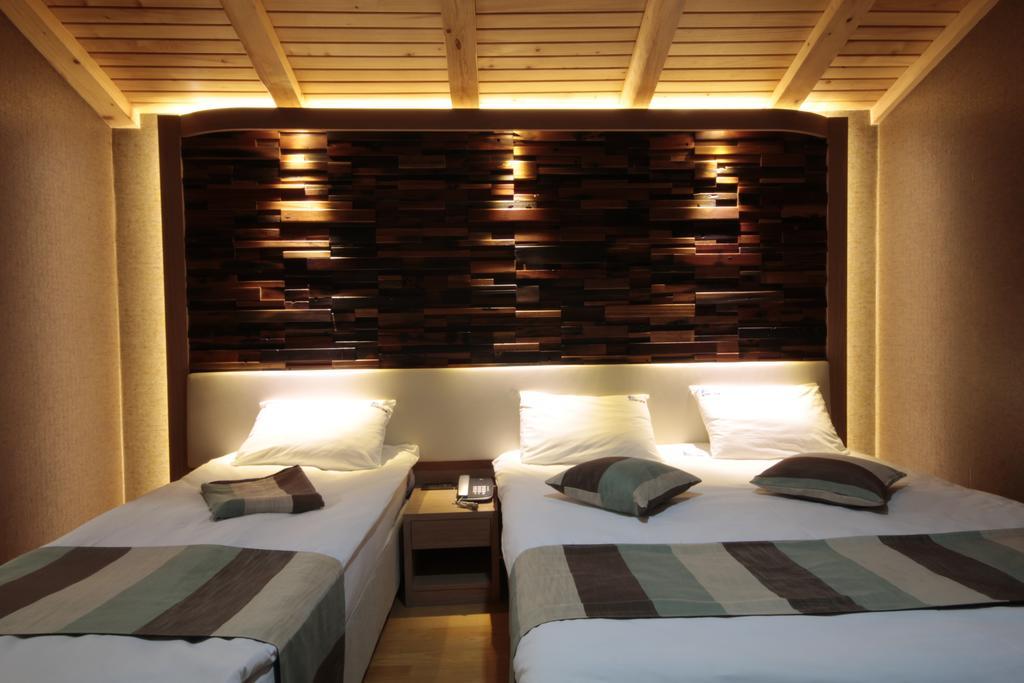 Deluxe Triple Room,215967497:JPEG