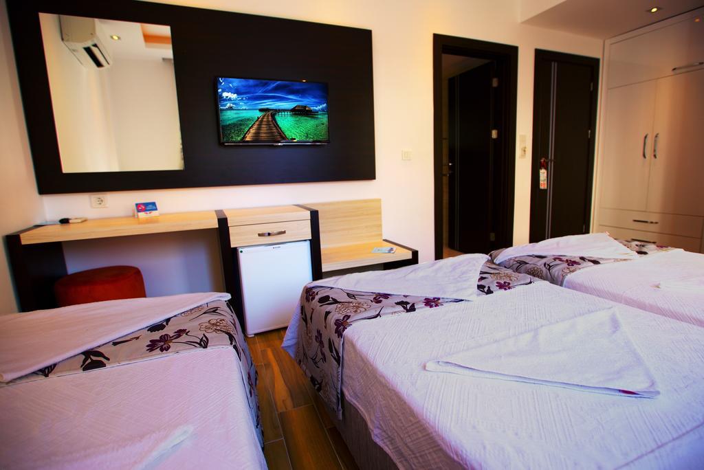 Triple Room,225884636:JPEG