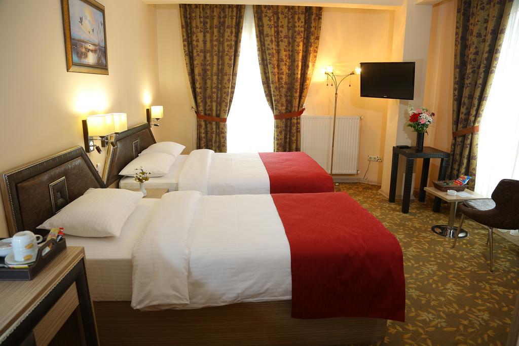 Double or Twin Room,227990471:JPEG