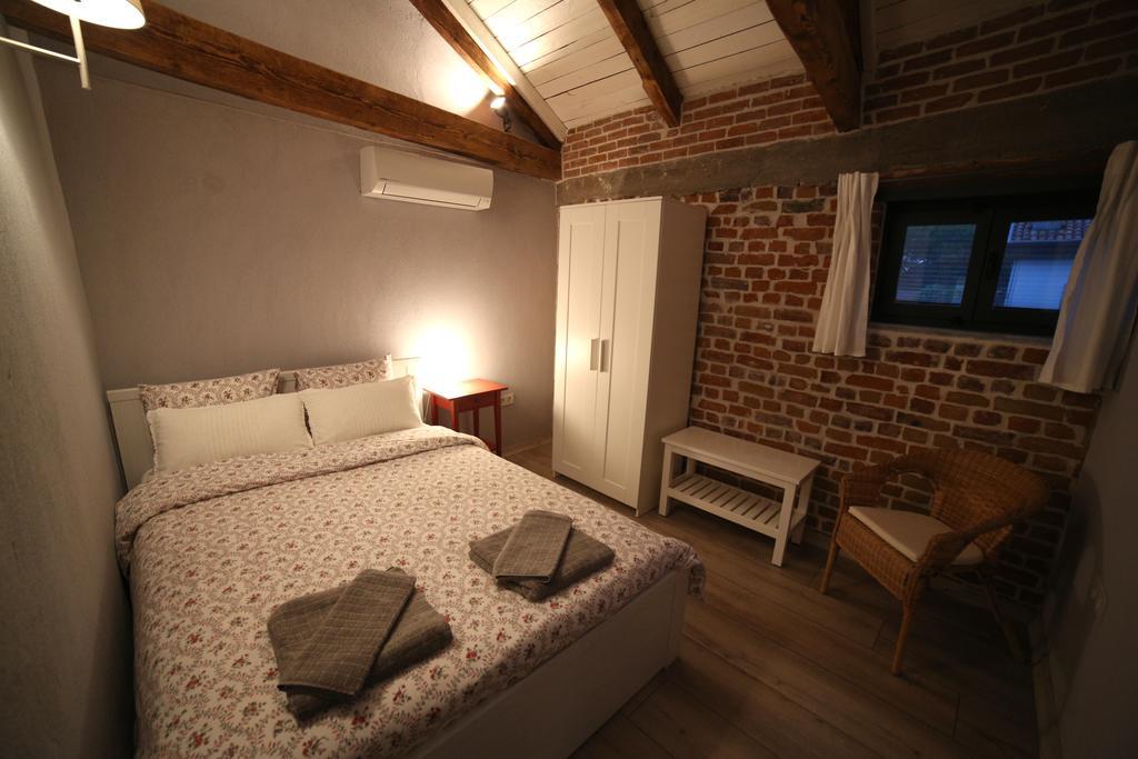 Deluxe Suite,813185907:JPEG