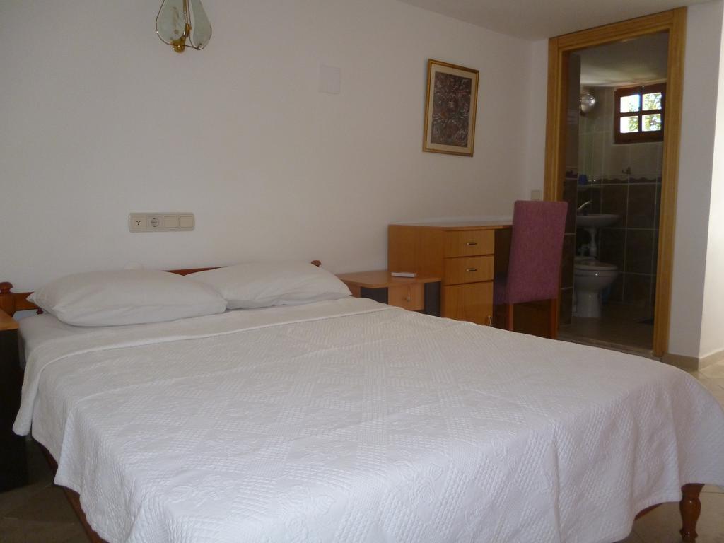 Double or Twin Room,693914640:JPEG