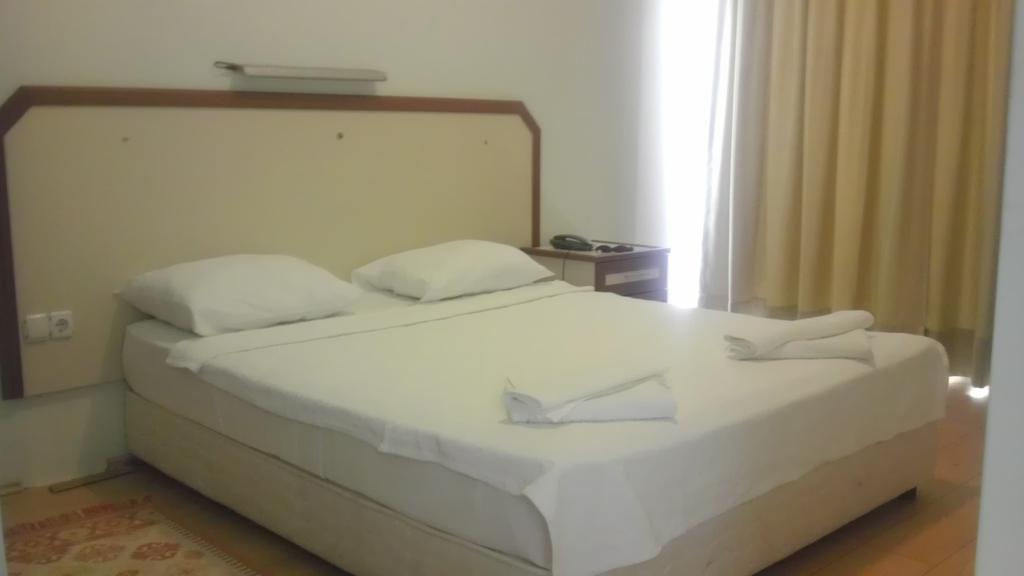 One-Bedroom Apartment,418991427:JPEG