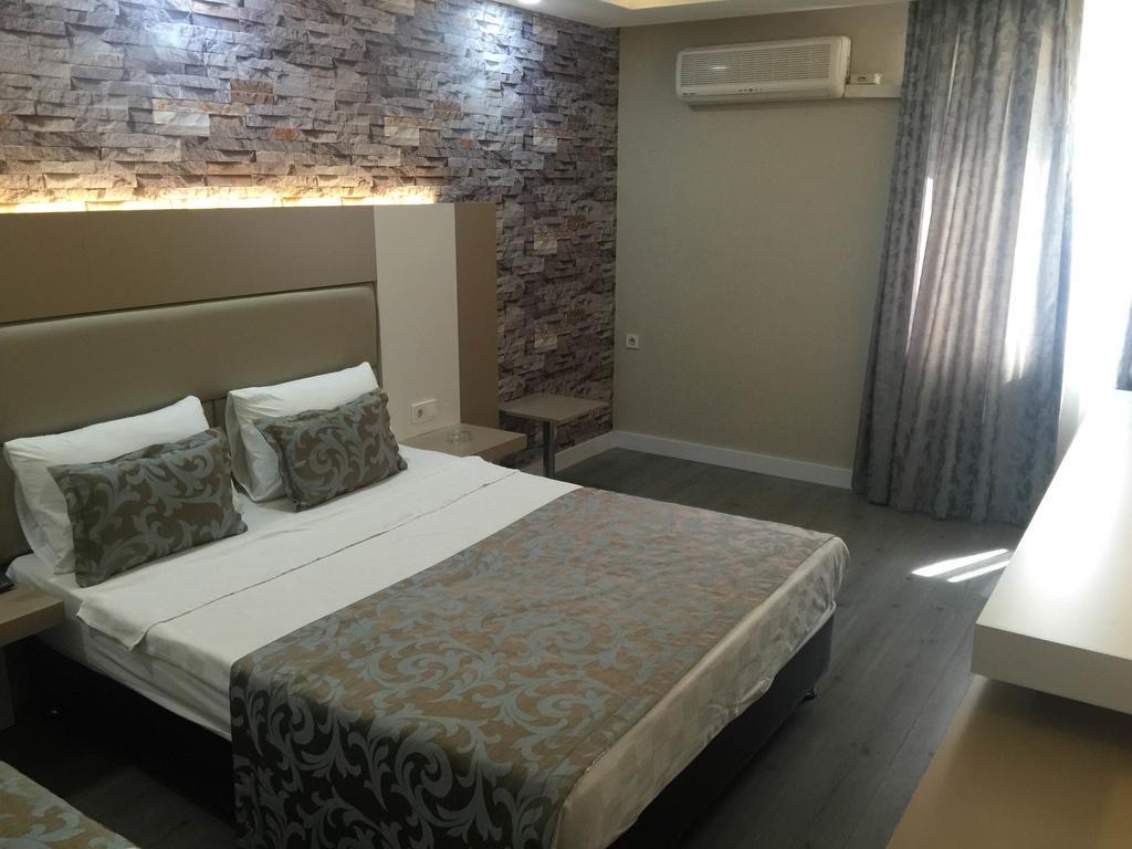 Large Double Room,631668195:JPEG