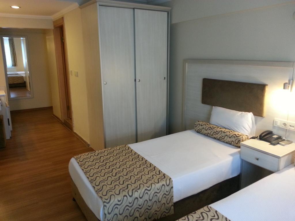 Standard Double or Twin Room,710176825:JPEG