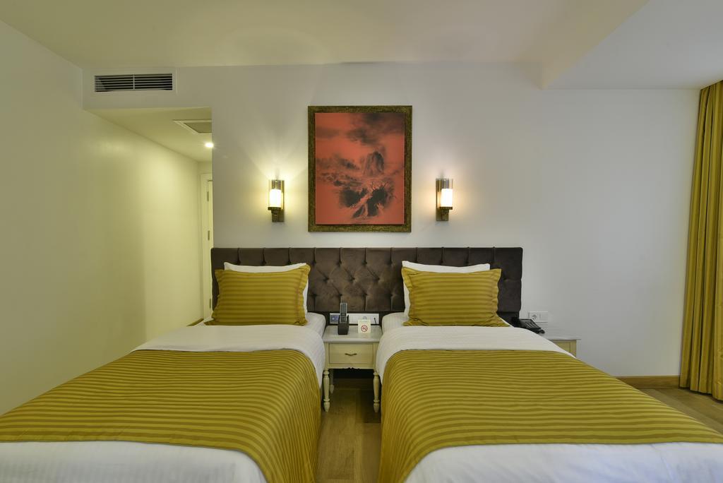 Twin Room - Non-Smoking