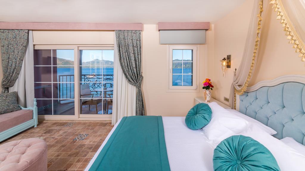 Standard Double or Twin Room with Sea View