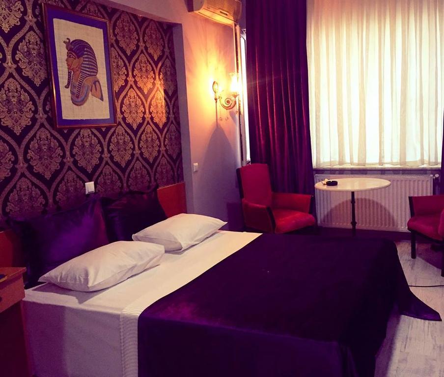 Deluxe Çift Kişilik Oda (2 Yetişkin + 1 Çocuk)