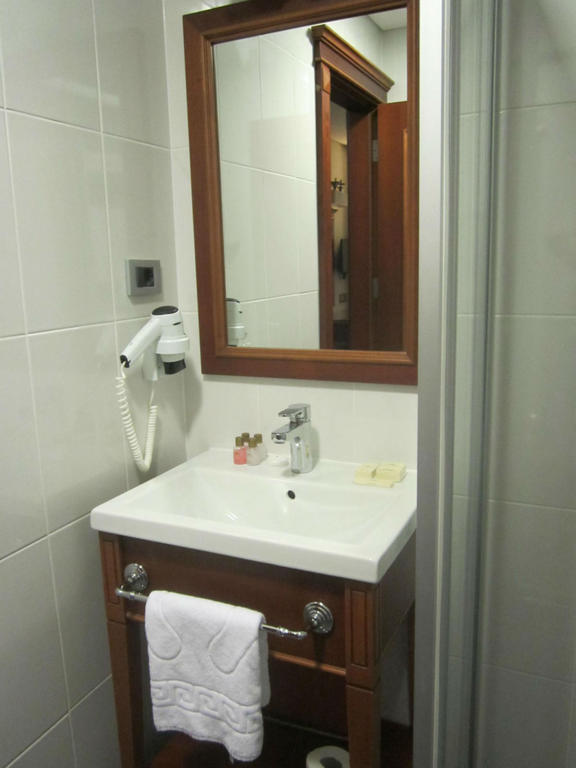 Quarto Standard com Cama de Casal ou 2 de Solteiro