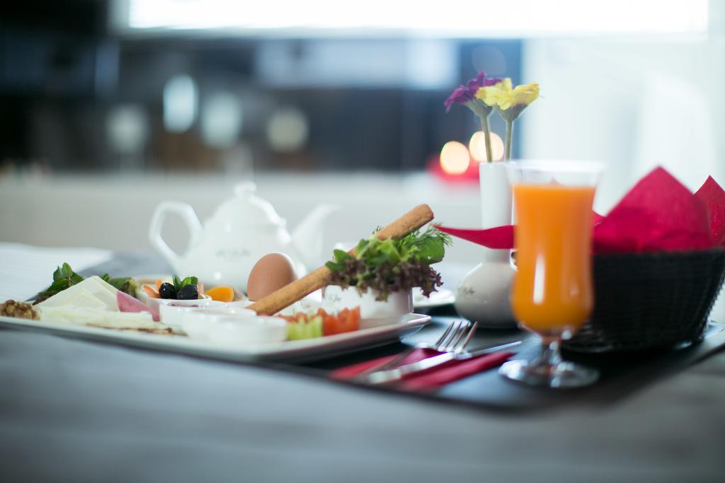 Modern Suite,407130384:JPEG