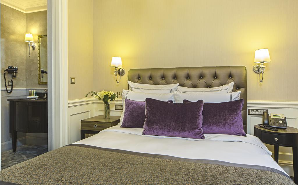 Deluxe King Room,1594712897:JPEG