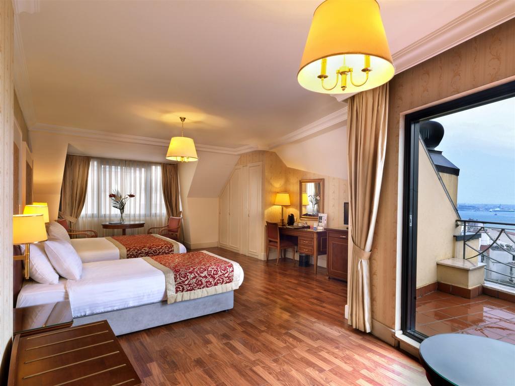 Chambre Double ou Lits Jumeaux avec Salle de Bains