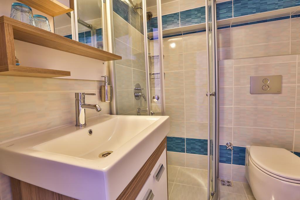Deluxe Double Room Side Sea View