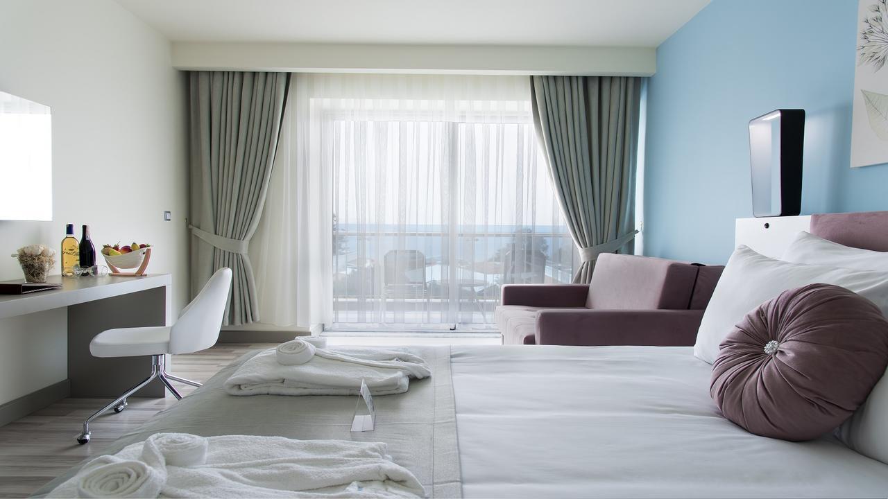 Deluxe Double Room with City View