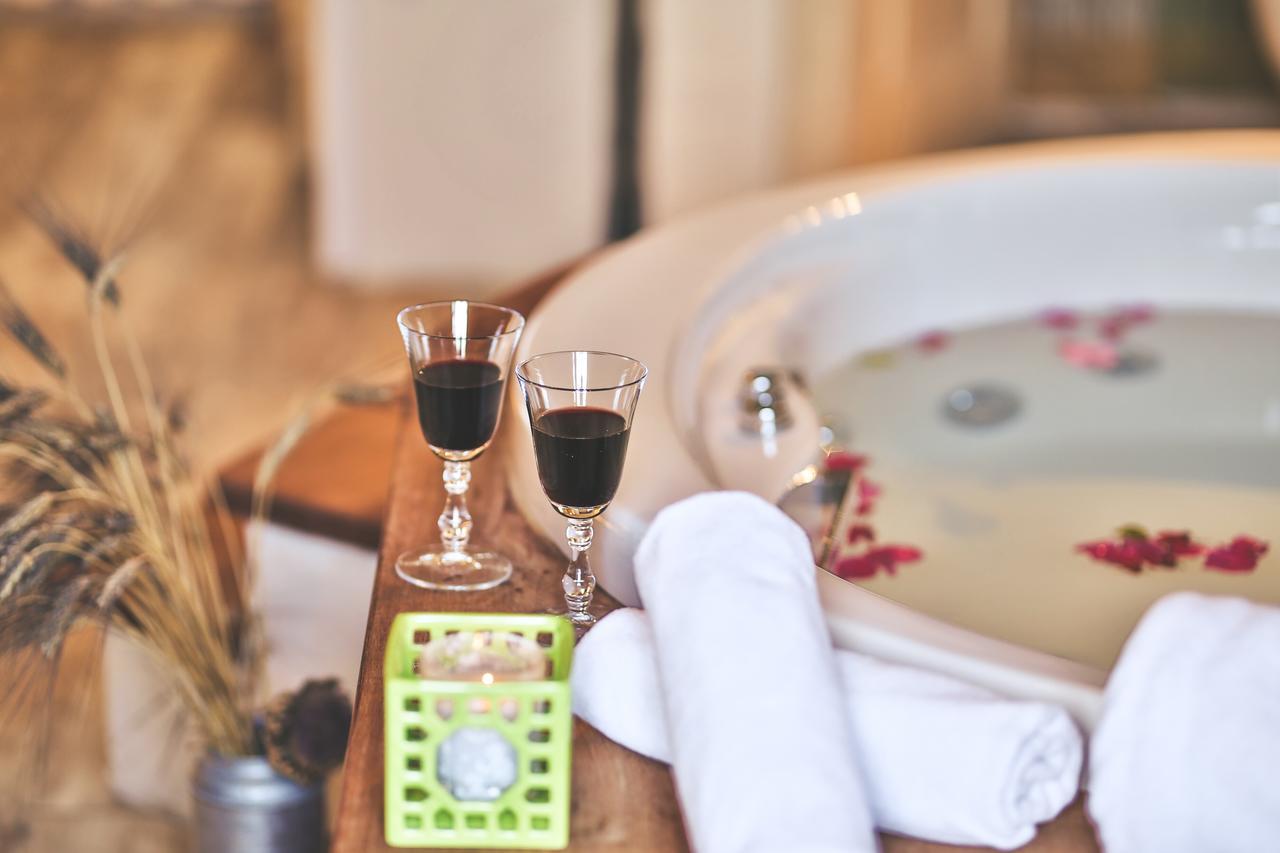 Suite with Spa Bath,519702372:JPEG