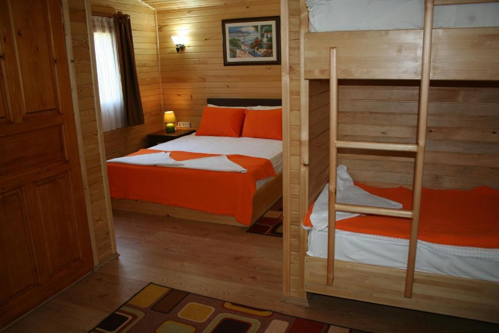 Bungalow (2 Erwachsene + 2 Kinder)