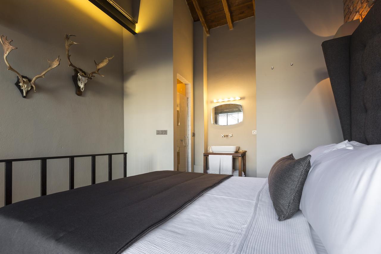 Suite with Spa Bath,793757946:JPEG