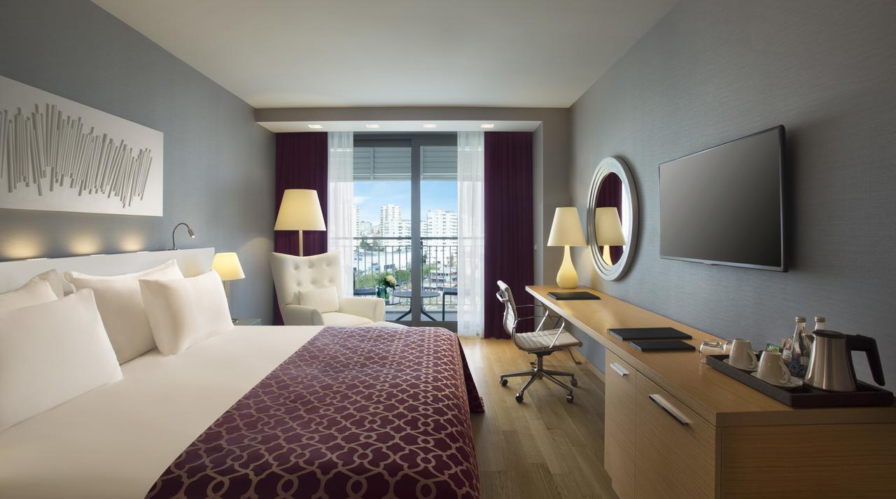 Deluxe Çift Kişilik veya İki Yataklı Oda