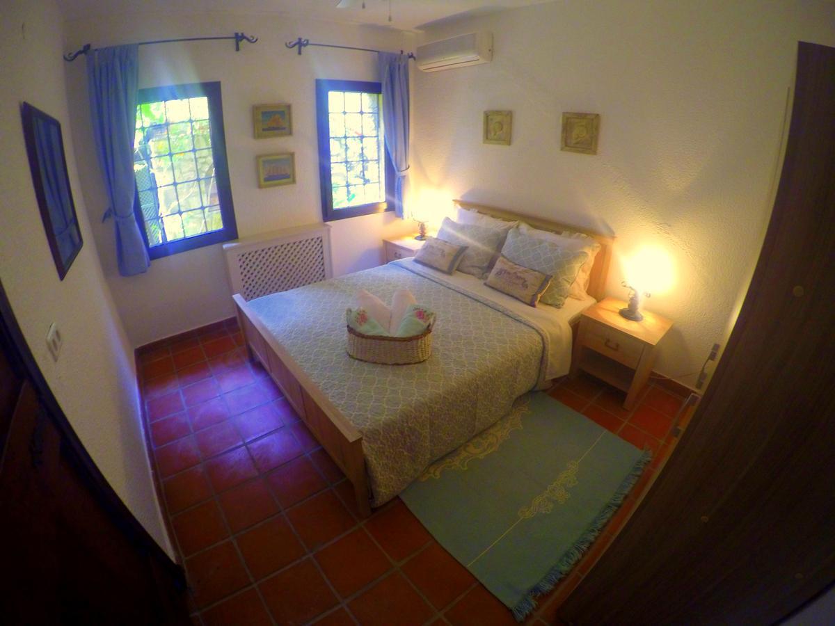Doppelzimmer mit Gartenblick
