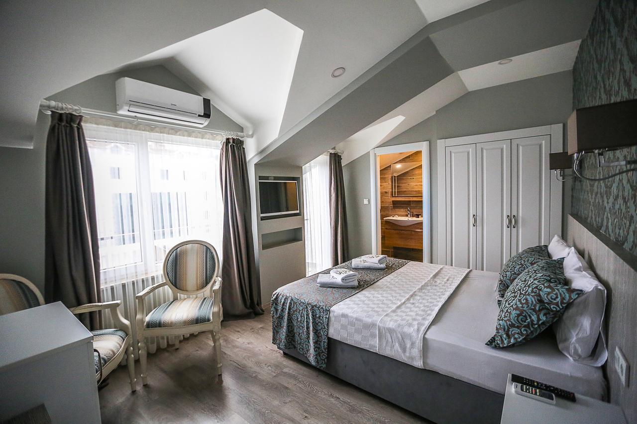 Doppelzimmer mit Meerblick und Balkon