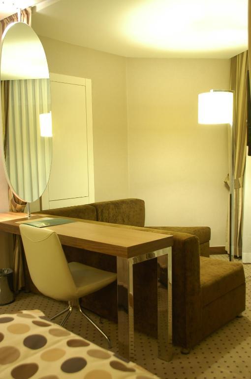 Standard Double Room,62398819:JPEG