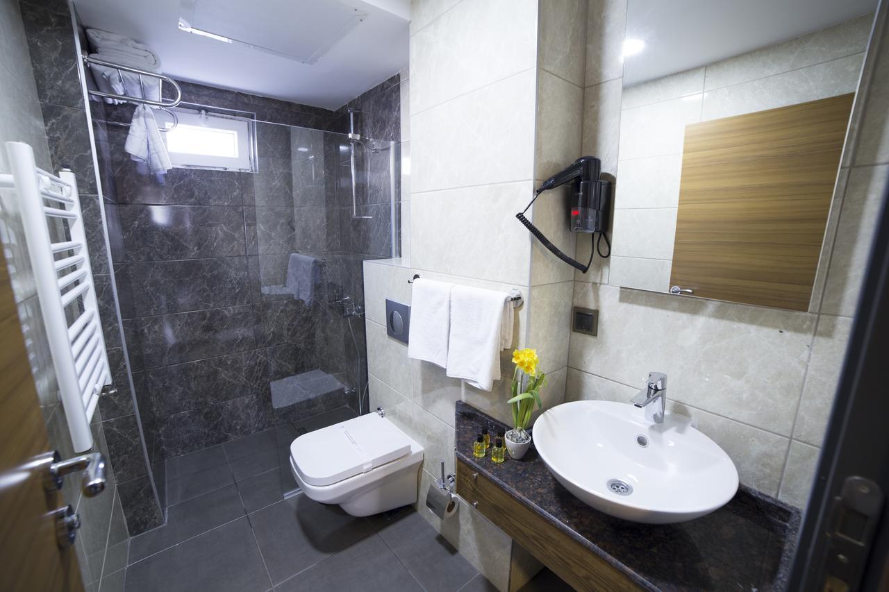 Single Room,638932710:JPEG