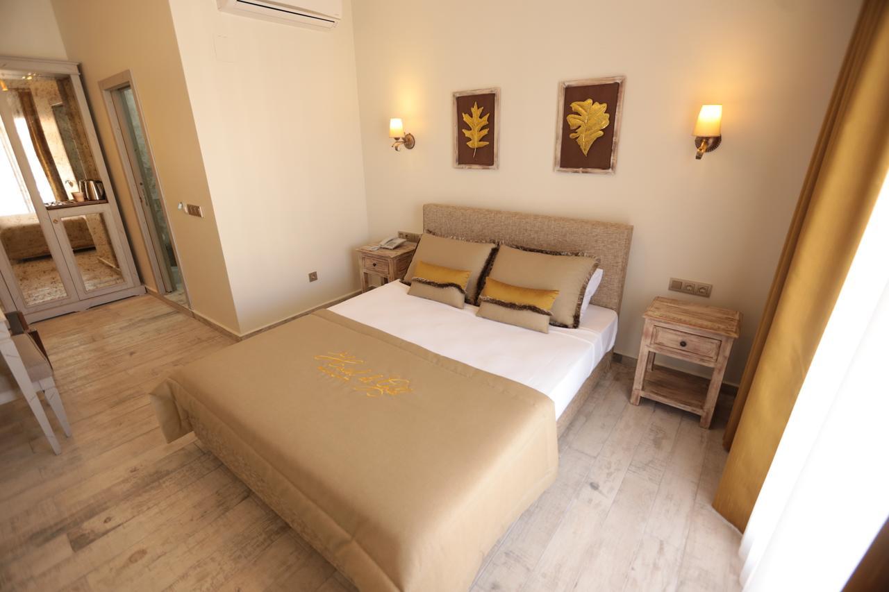 Double Room with Pool View