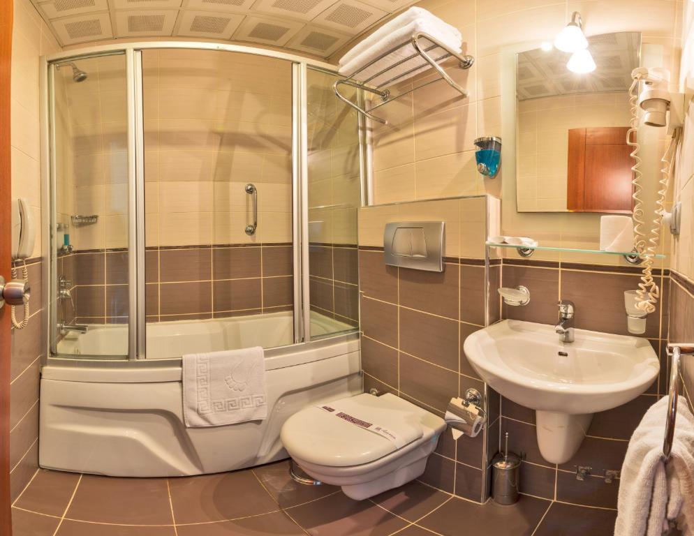 Standard Double or Twin Room,1664667055:JPEG