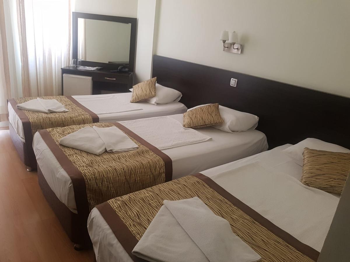 Standard Triple Room,1756433491:JPEG