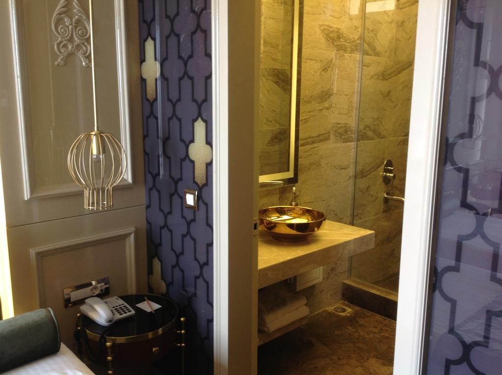 Suit Family Connection Bosphorus view room
